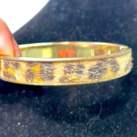 Vintage Jewelry - Vintage leopard real hair bangel